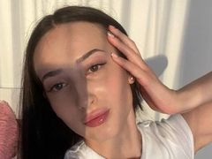 MonikaGorgeous - female with brown hair webcam at LiveJasmin