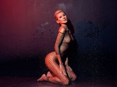 MoniqueHot - female with brown hair webcam at LiveJasmin