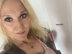 MoniqueWild - blond female with  big tits webcam at LiveJasmin