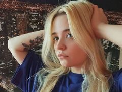 MonnieMoniz from LiveJasmin