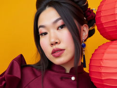 MoonPure - female with brown hair webcam at LiveJasmin