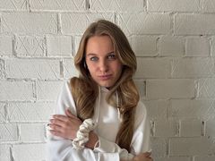 MoriahRiendeau - blond female webcam at LiveJasmin