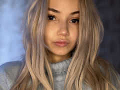 MylieHoff from LiveJasmin