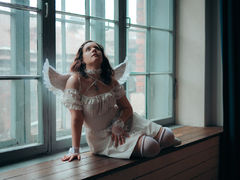 NanaSoulden - female with brown hair and  big tits webcam at LiveJasmin