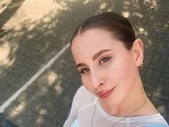 NancyGran - female with brown hair webcam at LiveJasmin