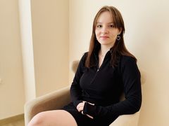 NancyMitford - female with brown hair webcam at LiveJasmin