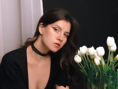 Nansy_Howard from ImLive