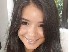 NaomiVelvet from LiveJasmin