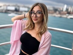 NaraLuxi from LiveJasmin