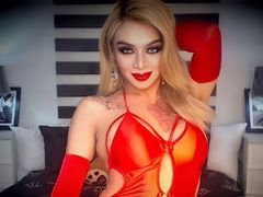 WILDTSthalia - blond shemale webcam at LiveJasmin