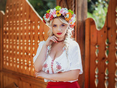 NivaReiina - blond female with  big tits webcam at ImLive