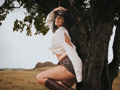 RileyBrooks - female with brown hair and  big tits webcam at LiveJasmin