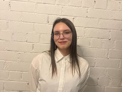 NeliaMccarl - female with brown hair webcam at LiveJasmin