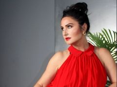 NellyDuncan - female with black hair and  big tits webcam at LiveJasmin