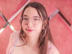 NeluxRiveiro from LiveJasmin