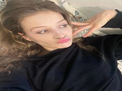 NereidaRuliffson - female with brown hair webcam at LiveJasmin