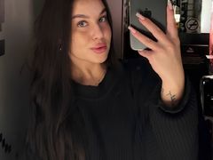 NgaThornbury - female with brown hair webcam at LiveJasmin