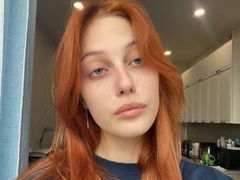 NiaDoussan from LiveJasmin