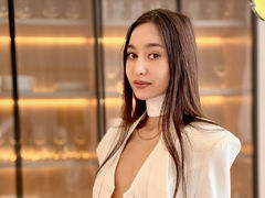 NicoleBrownie - female with brown hair webcam at LiveJasmin