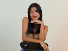 NicoleFoxe - female with black hair webcam at LiveJasmin