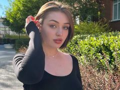 NicoleMertin from LiveJasmin