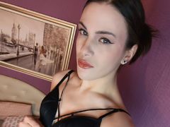 NicoleRedfields - shemale with brown hair webcam at LiveJasmin