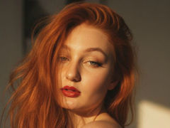 NicoleReds from LiveJasmin