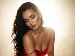 NicoleWillison - female with black hair webcam at LiveJasmin