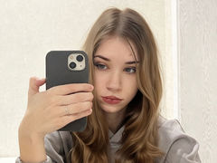 NikaEstelle from LiveJasmin