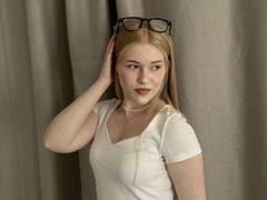 NikkiByous from LiveJasmin