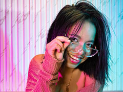 NinnaRossee - female with black hair webcam at LiveJasmin