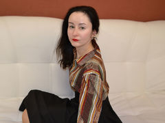 Ninasa - female with black hair webcam at LiveJasmin