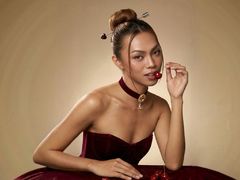 NiyenSilvano - shemale with black hair webcam at LiveJasmin