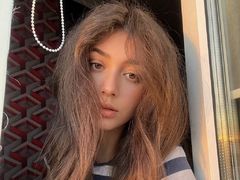 NoelleStickley - female with brown hair and  big tits webcam at LiveJasmin