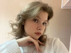 NoemiEzernack from LiveJasmin