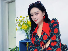 NolanMia - female with black hair and  big tits webcam at LiveJasmin