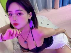 NolanMia - female with black hair and  big tits webcam at LiveJasmin