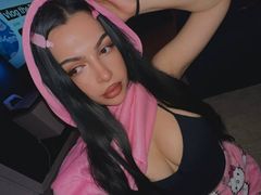 NouraMalvi - female with black hair and  big tits webcam at LiveJasmin