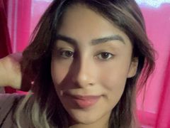 NovaQuenn - female with brown hair webcam at LiveJasmin