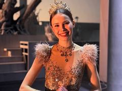 NylaPitarresi - female with brown hair webcam at LiveJasmin