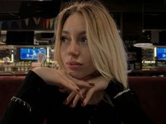 NyxaThorn - blond female webcam at LiveJasmin