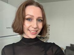 OaklynDobson - female with brown hair webcam at xLoveCam