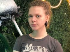 OlaiTrof - blond female webcam at LiveJasmin