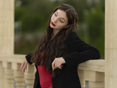 OlgaPetrova - female with brown hair webcam at LiveJasmin
