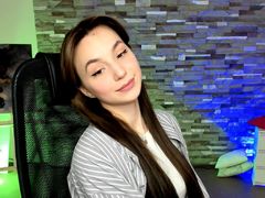 OlgaPetrova - female with brown hair webcam at LiveJasmin