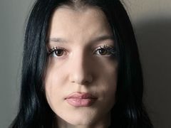 OliveViereck - female with brown hair webcam at LiveJasmin