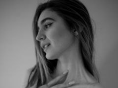 OliviaHardie - female with brown hair and  big tits webcam at LiveJasmin