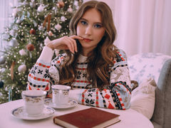 OliviaLai - female with brown hair webcam at LiveJasmin