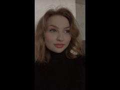 OlivkaWay from LiveJasmin