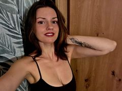 PamelaMelon - female with brown hair webcam at LiveJasmin